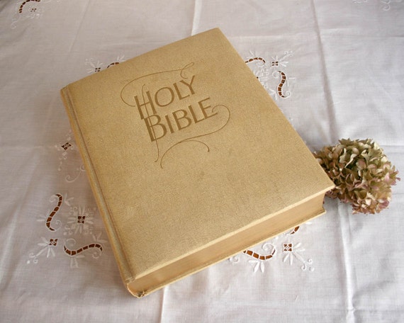 vintage-large-family-bible-white-illustrated-religious