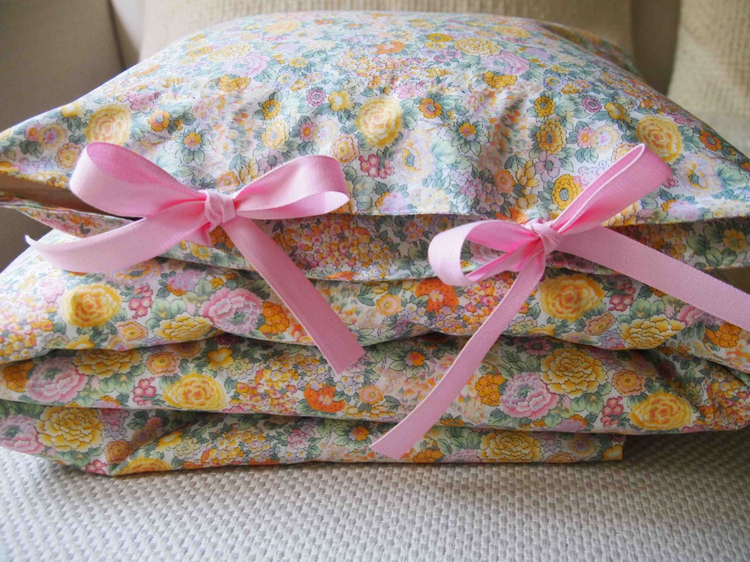 Liberty Of London Toddler Bedding Duvet And Pillow Case Set Item Details Reviews 20 Shipping Policies Toddler Duvet Cover And Pillow Set In Beautiful Liberty Of London