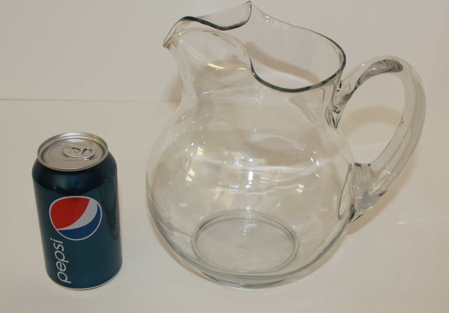 Vntage Koolaid Style Clear Glass Pitcher