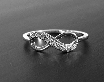 Small 14k Gold Graduated Diamond Infinity Ring