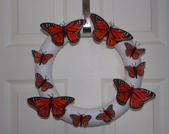 12" Yarn Wreath with Monarchs