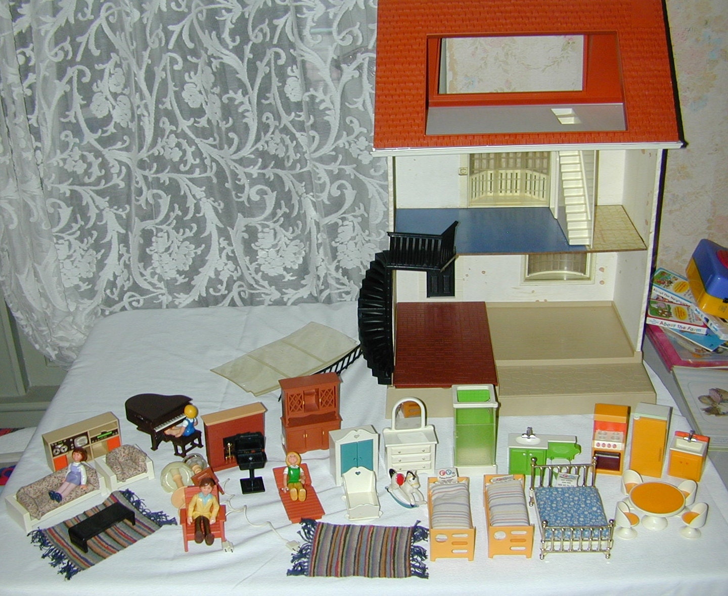 1978 fisher price doll house