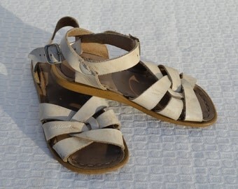 Children's Vintage White Leather Salt Water Sandals - Size11