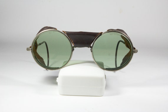 American Optical Pilot Aviator leather side shields 1940s in