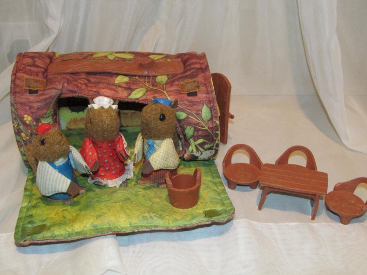 Fisher Price Woodsey Squirrel Family and by TreasuresfromTillie