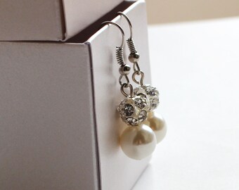 Pearl earrings, bridal earrings, wedding earrings, bridesmaid earrings, bridesmaid gift, pearl and rhinestone