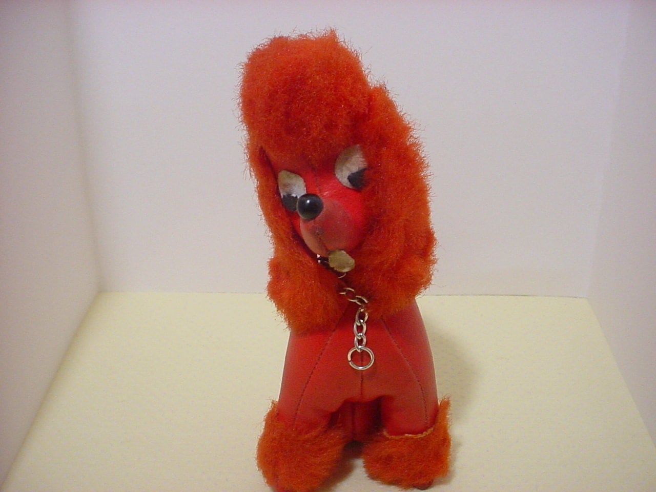 danish plush red