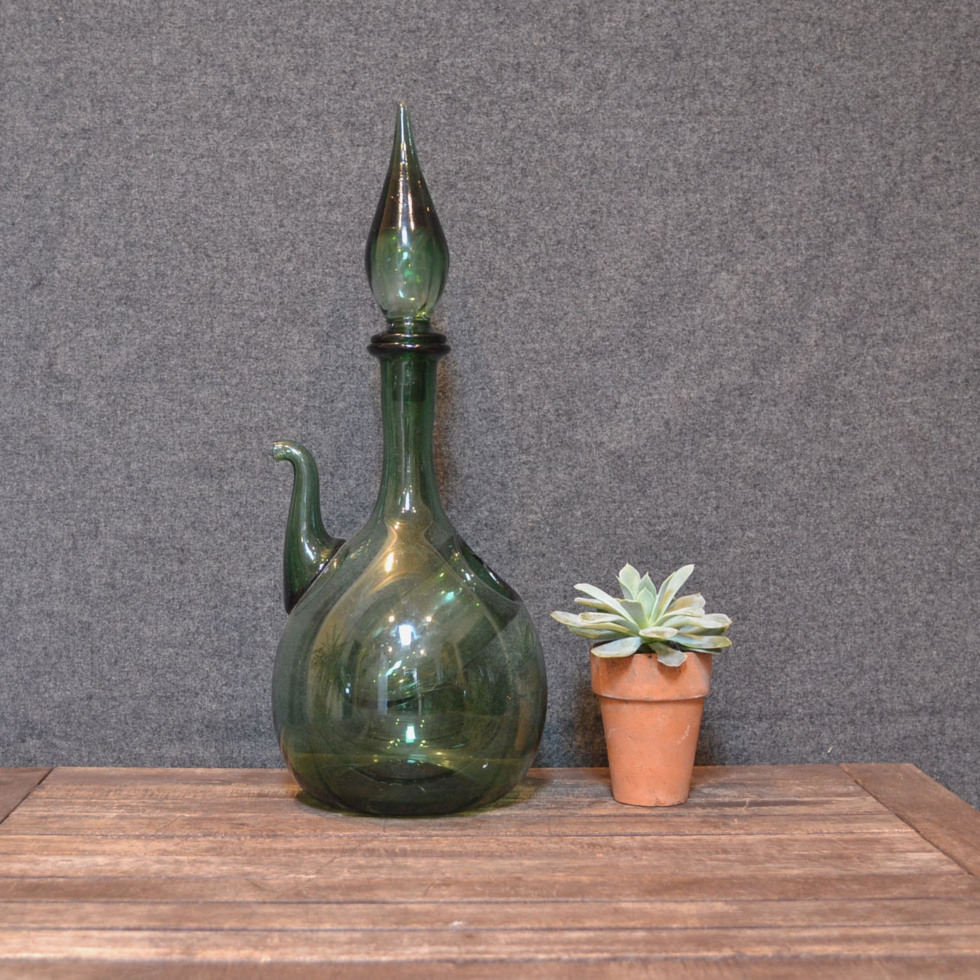 Drink With Me Vintage Italian Wine Decanter with ice