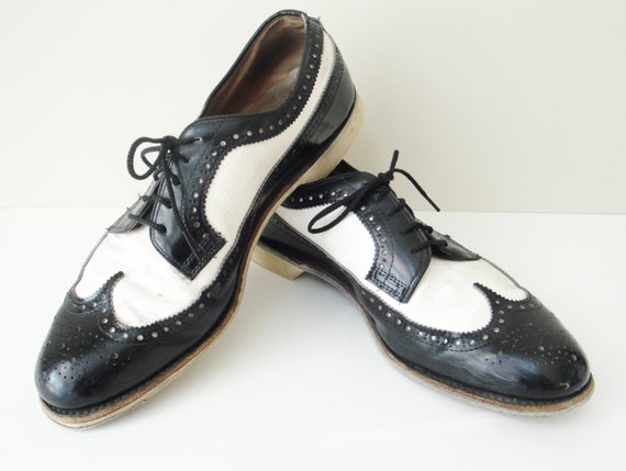 Vintage Wing Tip Two Tone Bowling Shoes