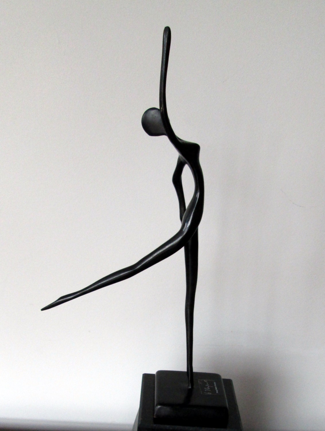 Bodrul Khalique Bronze Figurine 'The Dance'