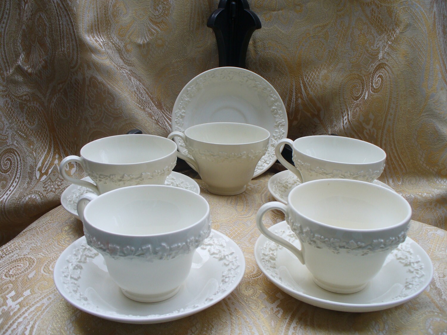Wedgwood Queensware tea cups and saucers white by freetoagoodhome
