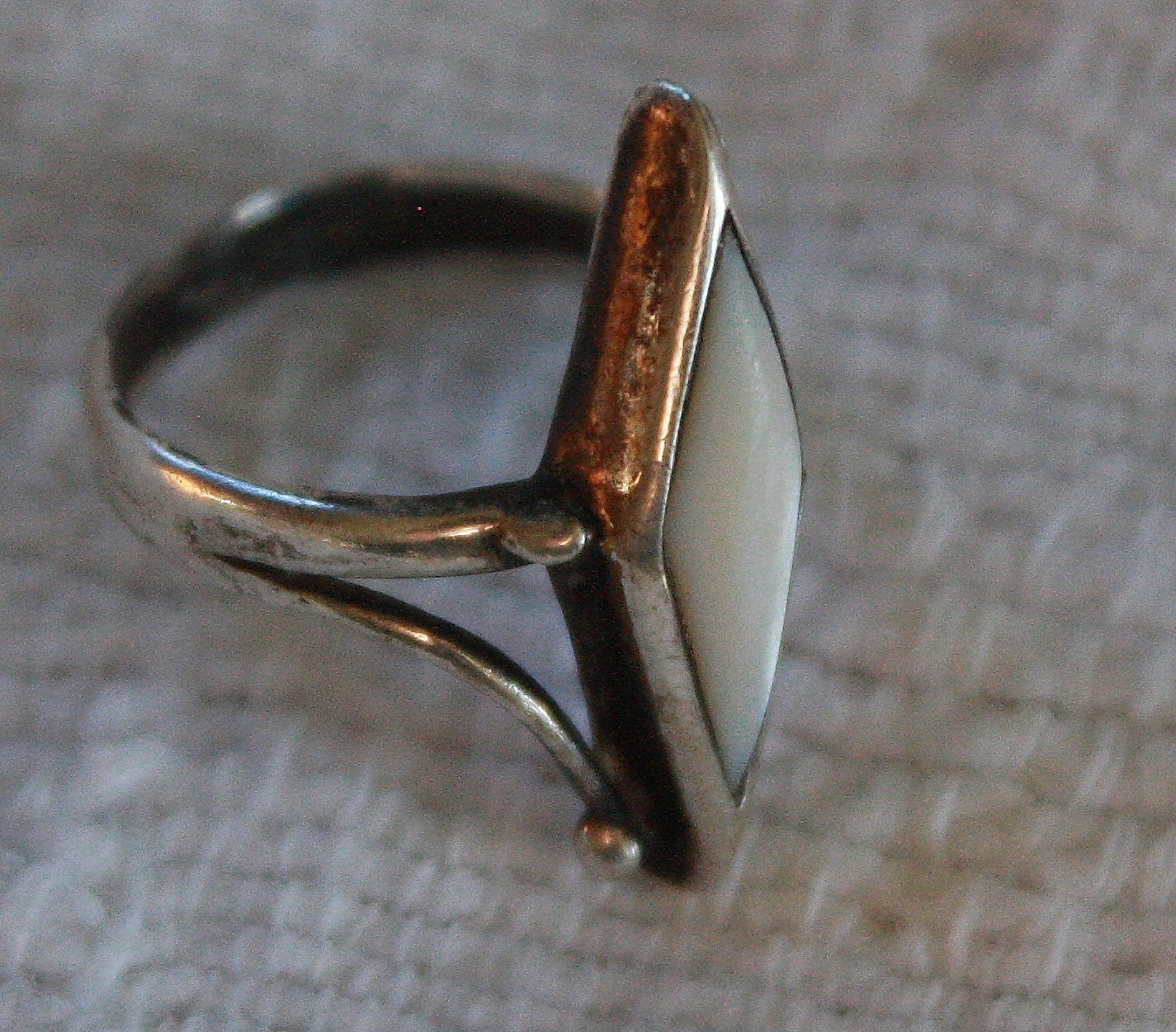 1970s ring. hipster ring. vintage ring. The body of the ring