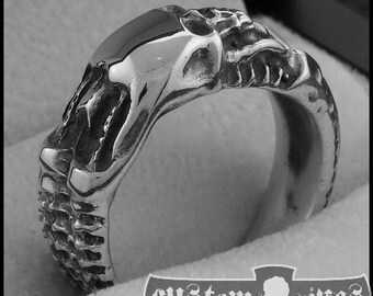 Small Giger Skull Ring