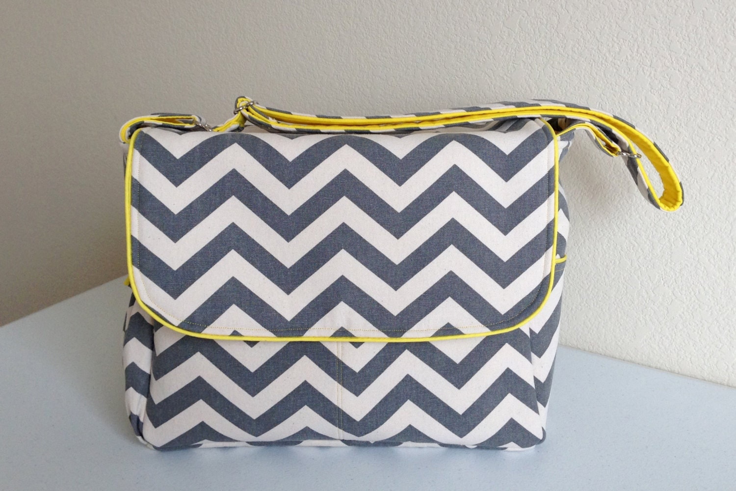 Large Messenger Diaper Bag with Divider Gray Chevron and