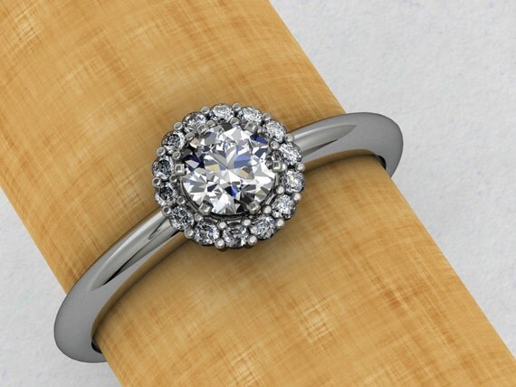 Diamond engagement ring / Halo engagement ring