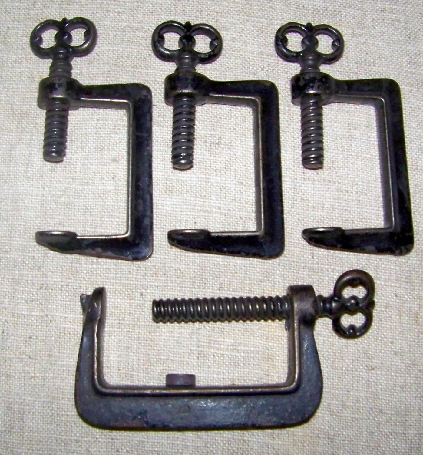 4 Antique Quilt Frame C Clamps Key Screw Heads Cast Iron