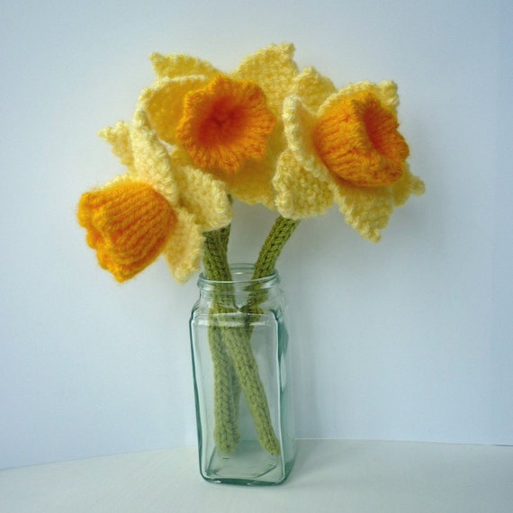 Knitting Pattern DAFFODIL flower Instant download PDF