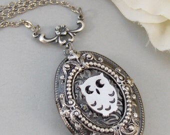 Wise Owl,Owl,Owl Necklace,Owl Locket,Owl Jewelry,Locket,Silver Locket,Silver Necklace,Owl,Silver,Woodland,Antique Locketvalleygirldesigns