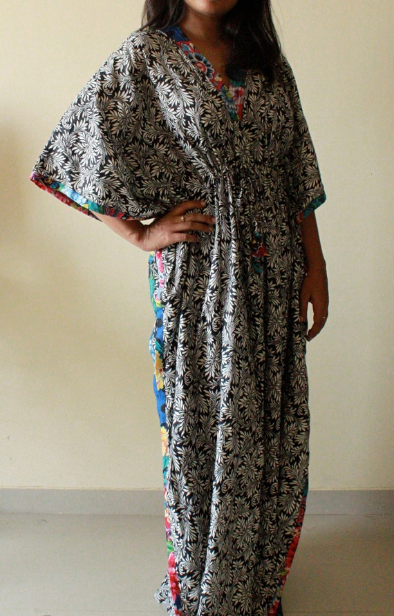 Hospital gown ankle length with snaps on sleeves by ComfyClothing