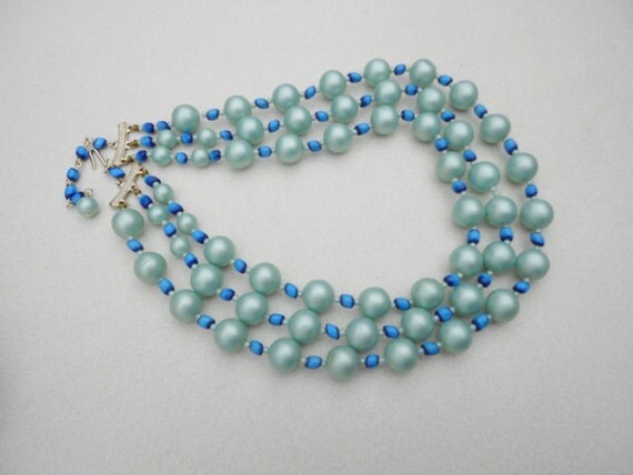 Vintage 1950s Japan Vintage Glass Beaded Necklace 3 Strands Of