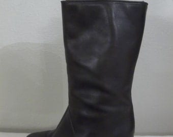 SALE -- Eaton 1980s Vintage Grey Leather Boots with Heel // Womens Size 6.5