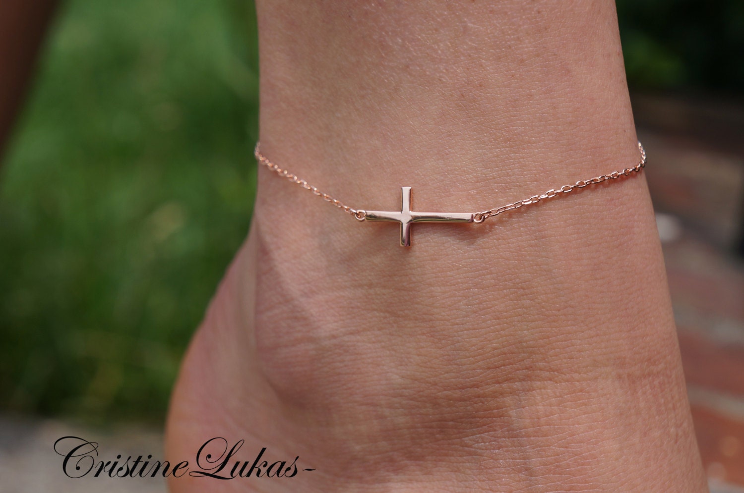 10K or 14K Solid Gold Anklet Celebrity Style Small Sideways