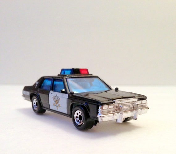 Matchbox ford ltd police car 1987