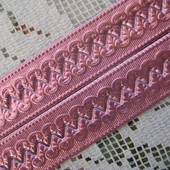 Germany Pink Embossed Fancy Foil Paper Dresden Trim