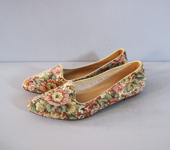 vintage TAPESTRY floral flats 12 by secretlake on Etsy