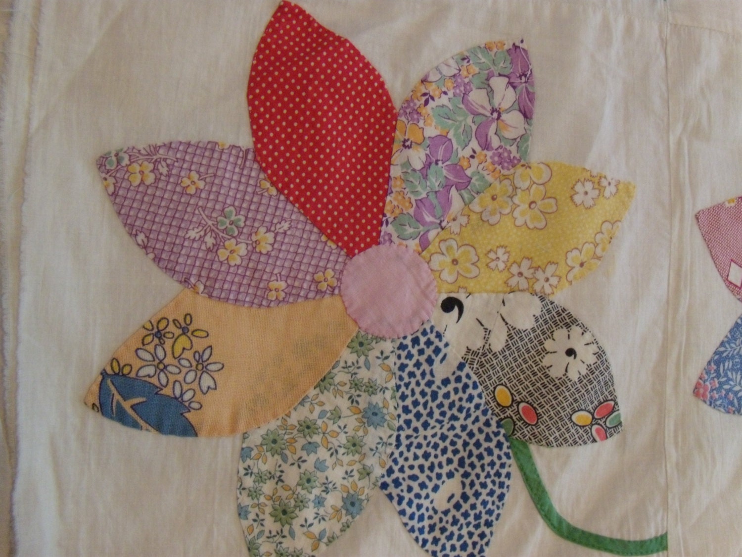 Vintage 1930's Friendship Dahlia Applique Quilt Top.