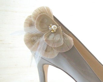 Peacock Shoe Clips - BELLA CHAMPAGNE - Bleached Beige Peacock Feathers with Gems