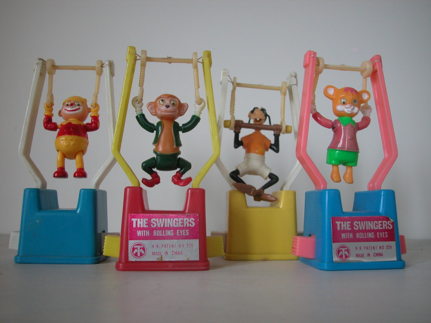 4 vintage trapeze PUSH TOYS 1970s / disney simex swingers