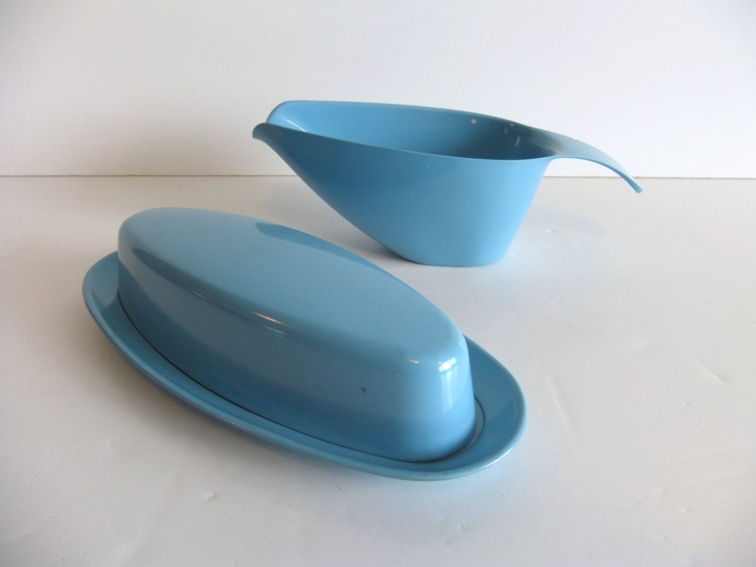 Vintage Blue Butter Dish and Gravy Boat Allied Chemical Haute Juice