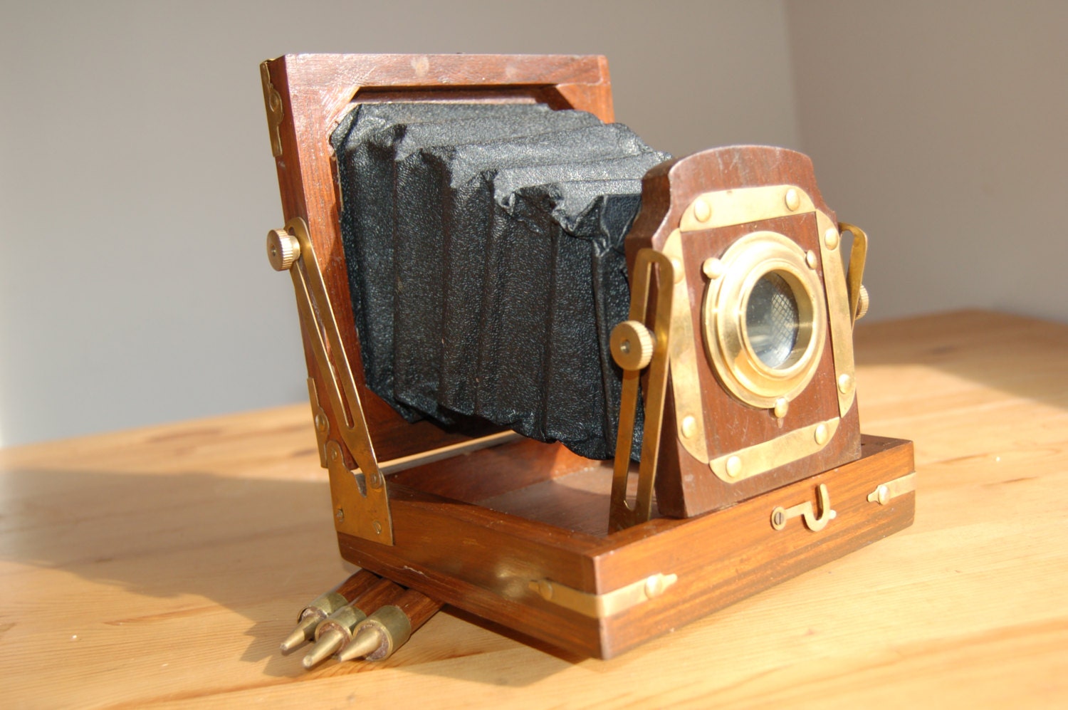 Vintage Victorian Bellows Camera Steampunk