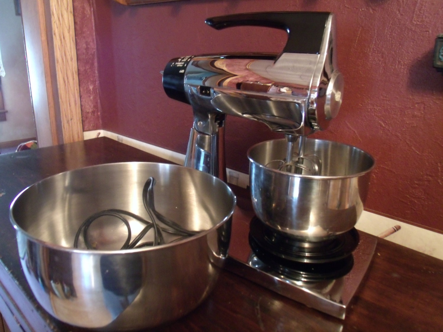 Vtg 1960s Sunbeam Chrome Stand MIXER w/2 Bowls Works Great