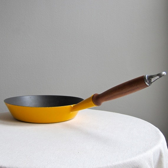 Vintage Le Creuset Frying Pan Skillet Cookware Yellow 24