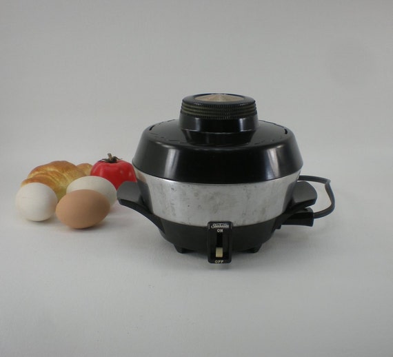 Sunbeam Electric Egg Cooker with Glass Poacher by oldetymestore