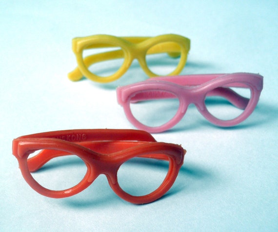 miniature sunglasses for dolls