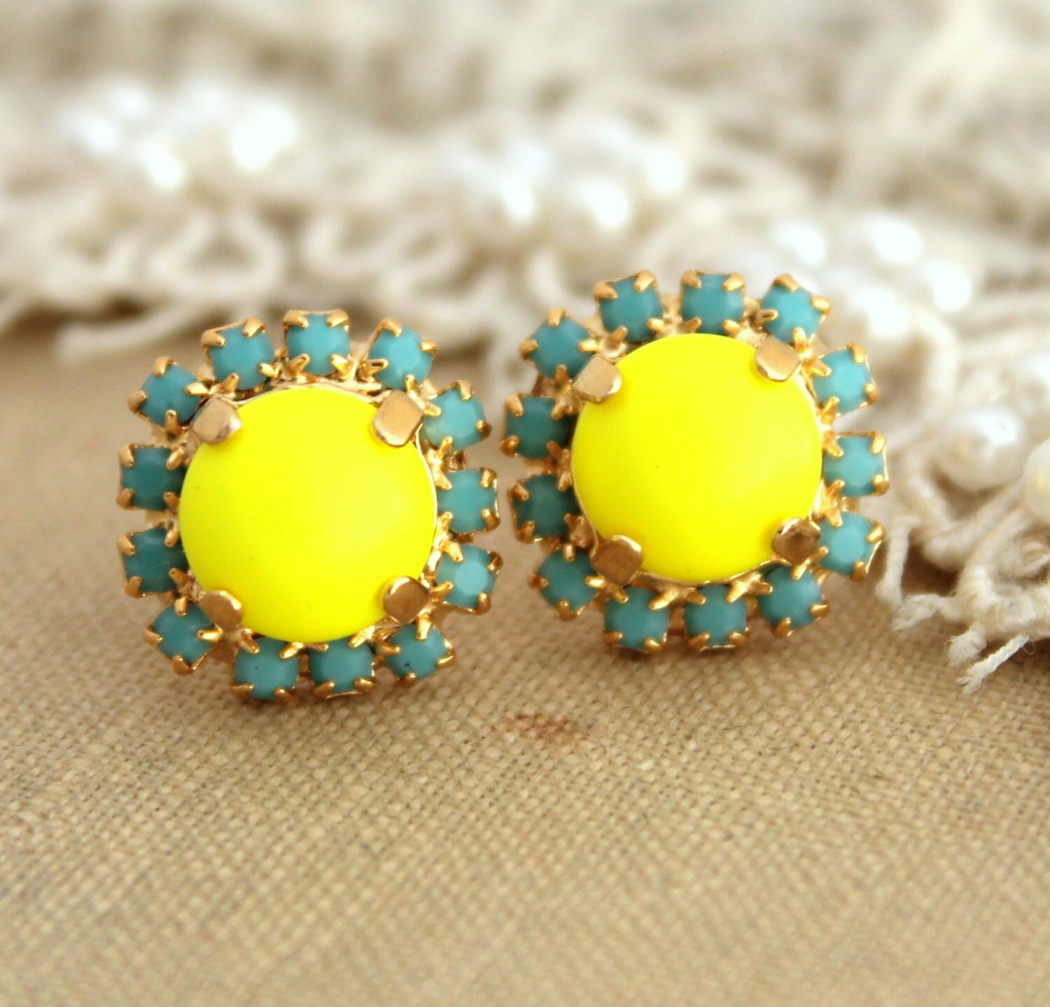 Neon Yellow Turquoise Stud earrings Swarovski Crystal by iloniti
