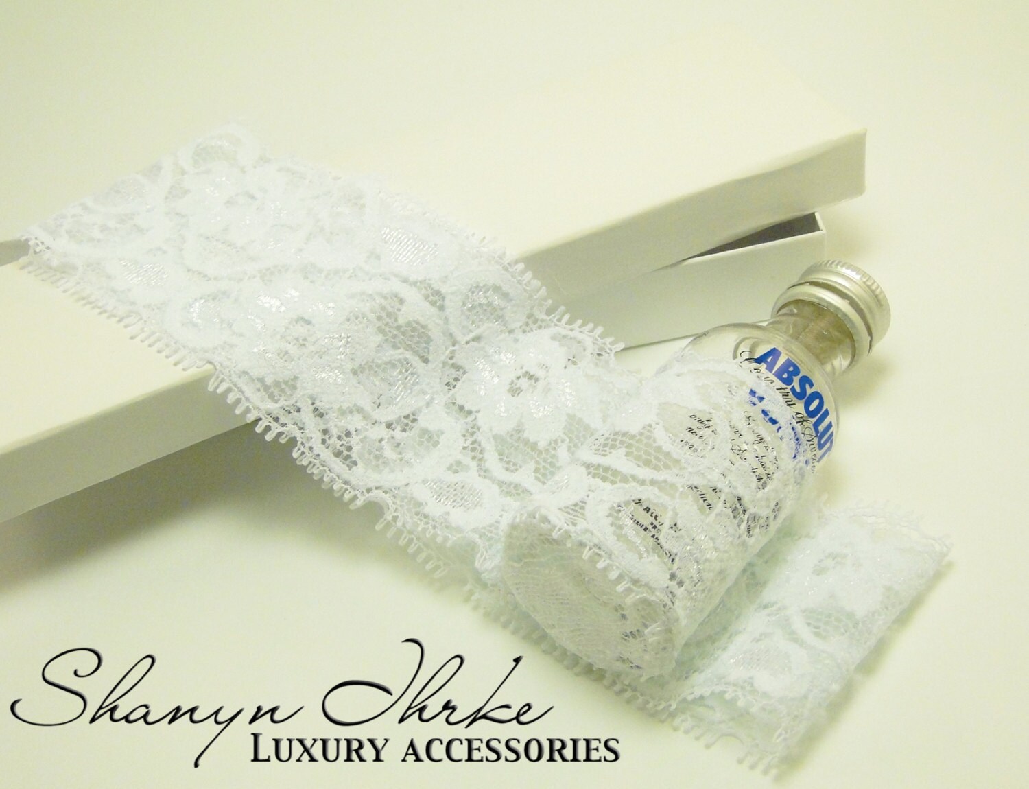 Flask Garter Lace Shot Garters Set of 7 for Bridal by ShanynIhrke