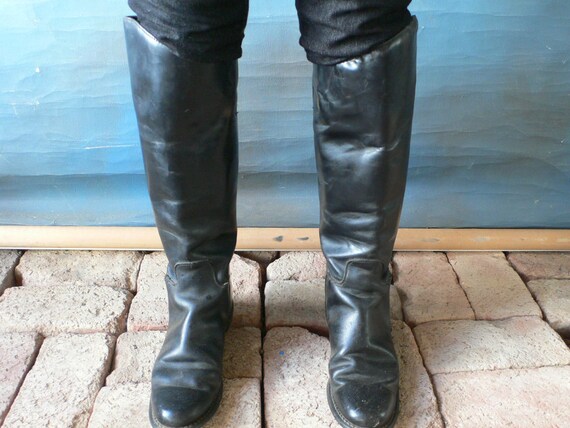 Leather fetish tall boots Italian boob slip