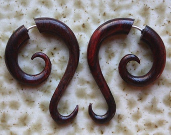 Hand Carved Fake Gauges - Natural Brown Red Sono Wood - LUNETTE - Style Curl Earrings