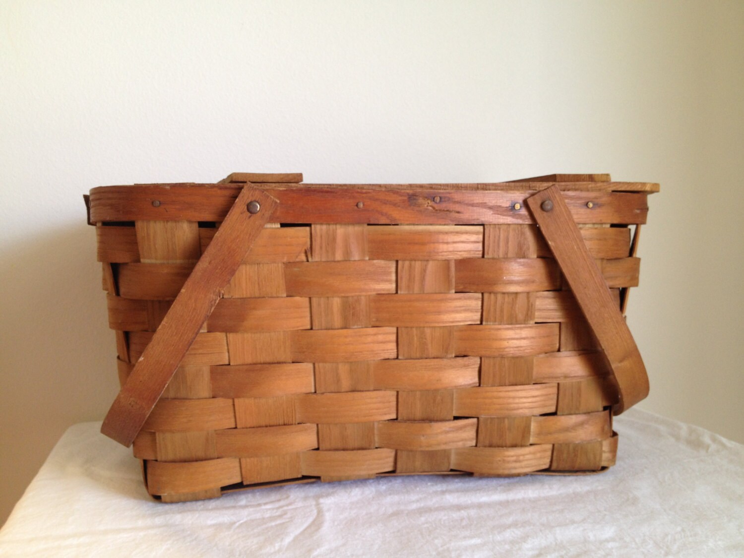 Vintage Wov N Wood Picnic Basket By JeryWil with dish set