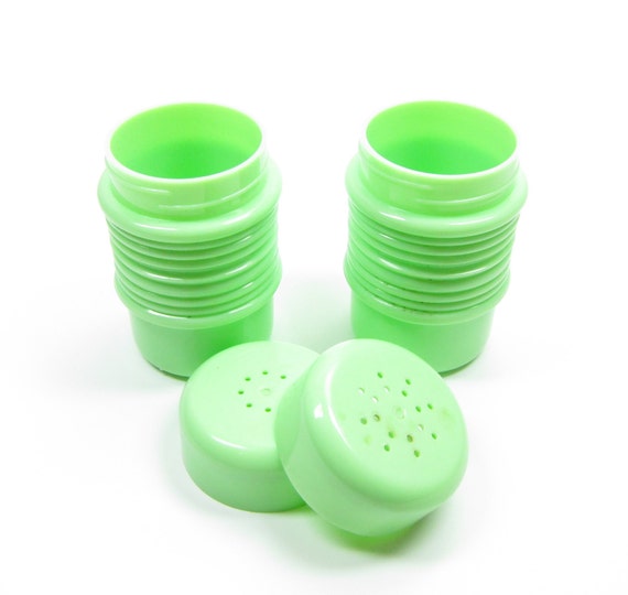 rubbermaid salt pepper shakers vintage ribbed plastic mint
