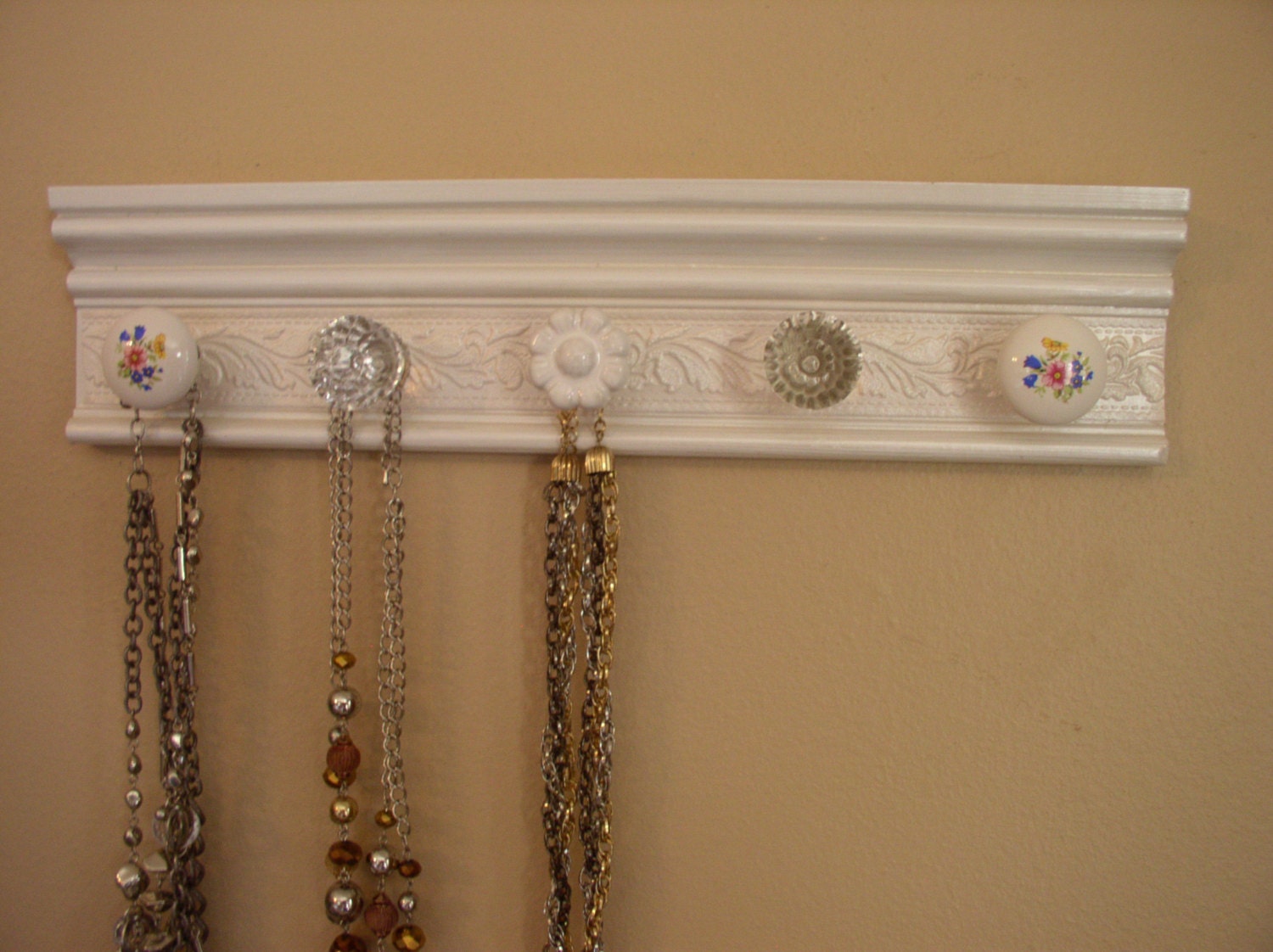 Necklace / jewelry organizer with 5 Sweet decorative glass and