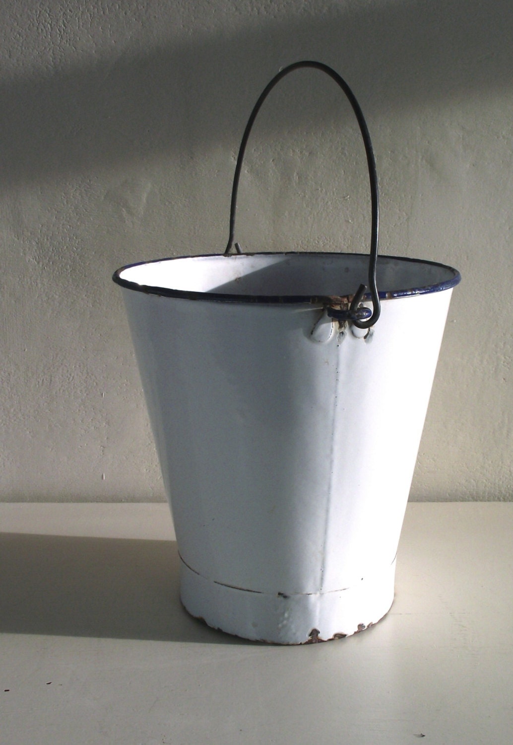 Vintage Enamelware. White Enamel Bucket Pail. Watertight.