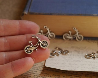10 pcs Antique Silver Bicycle Charms Pendants 26mm (BC779)