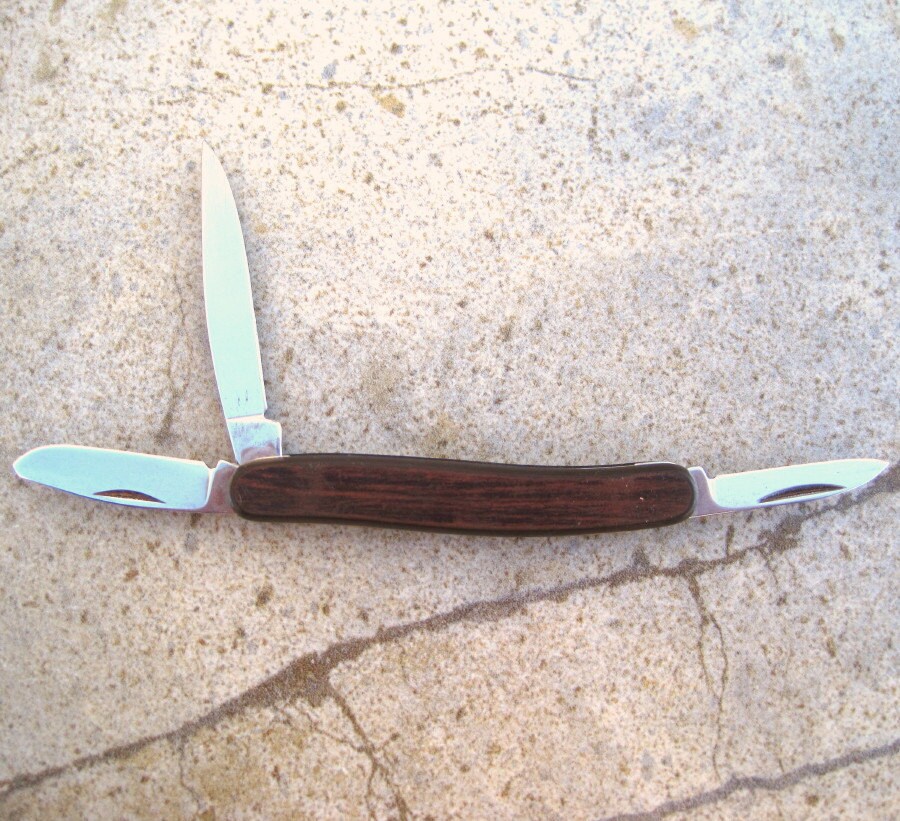 Vintage DE Diamond Edge Pocket Knife