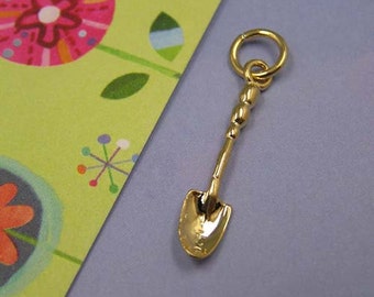 J17 Gold Shovel Ladder Screwdriver Hammer Saw Tool Charm