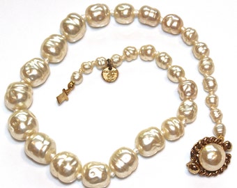 Vintage Chanel Pearl Necklace Designer Vintage Real Chanel Jewelry ...